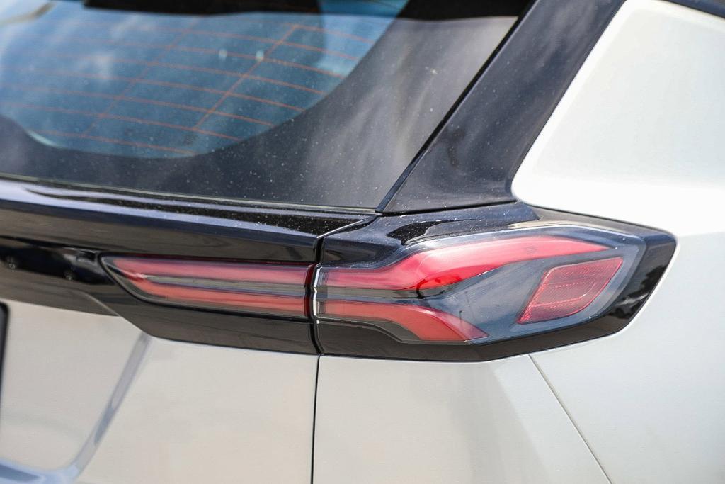 used 2022 Chevrolet Bolt EUV car, priced at $18,985