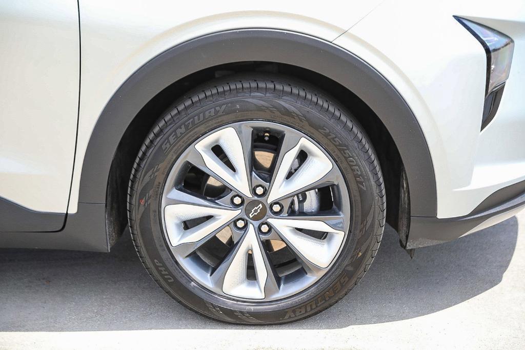used 2022 Chevrolet Bolt EUV car, priced at $18,985