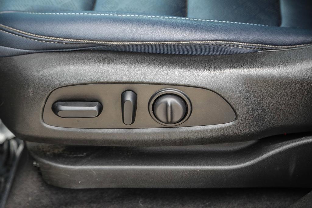 used 2022 Chevrolet Bolt EUV car, priced at $18,985