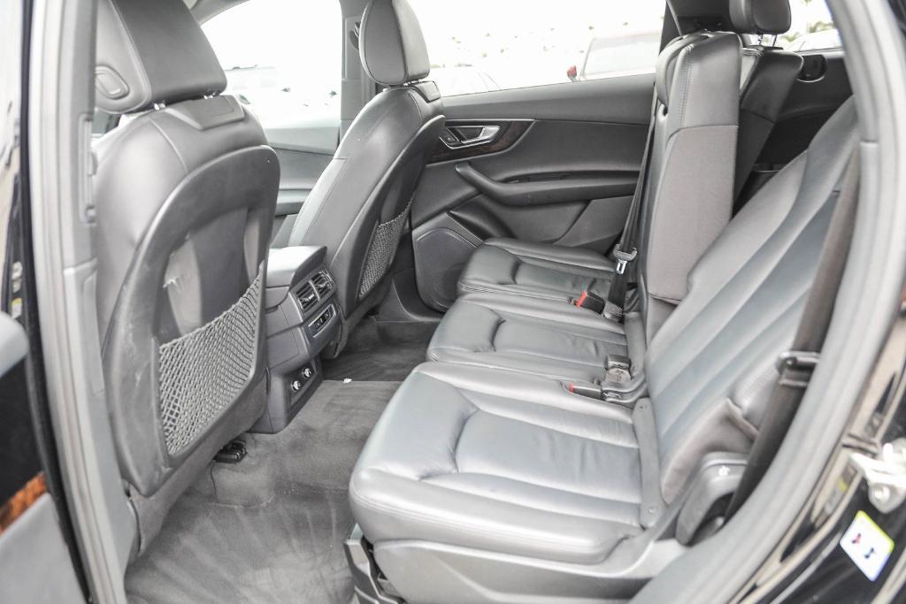 used 2019 Audi Q7 car, priced at $19,990