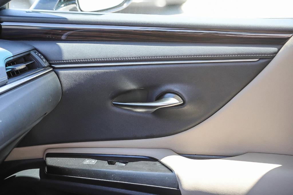 used 2021 Lexus ES 350 car, priced at $29,995