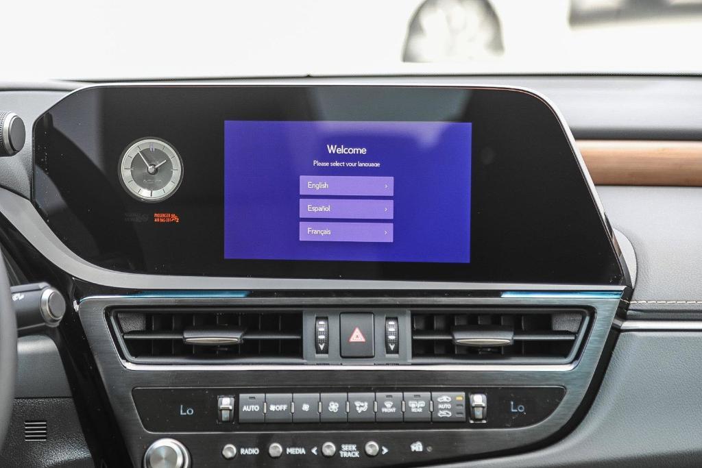 new 2025 Lexus ES 300h car, priced at $49,314