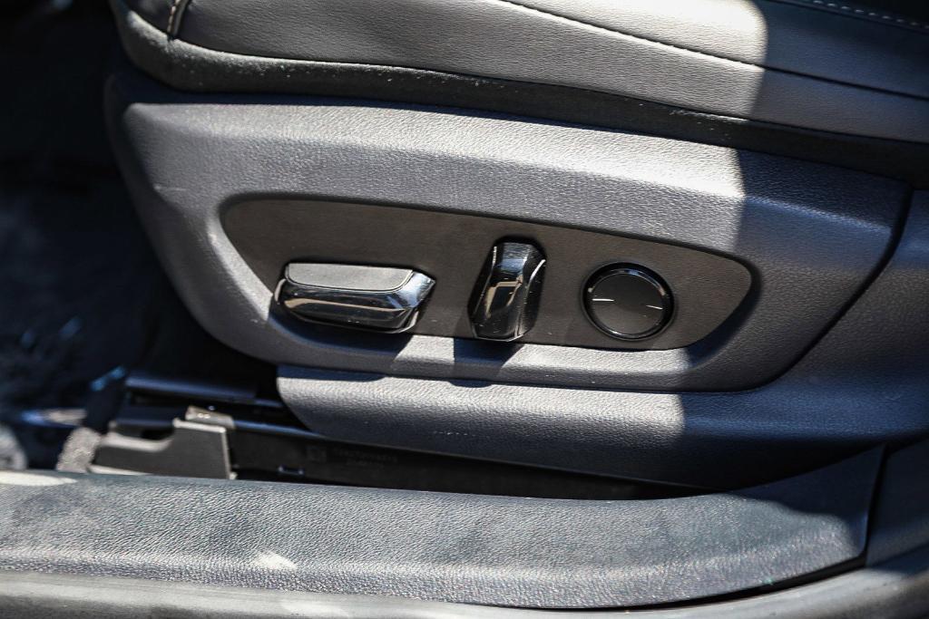 used 2025 Lexus ES 350 car, priced at $41,995