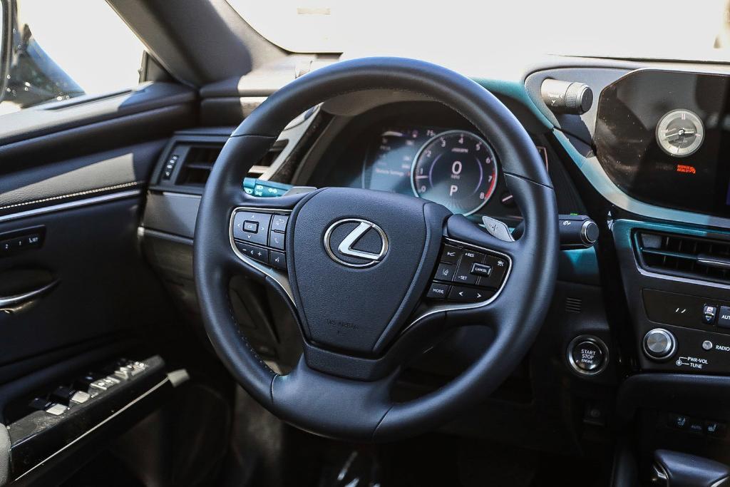 used 2025 Lexus ES 350 car, priced at $41,995