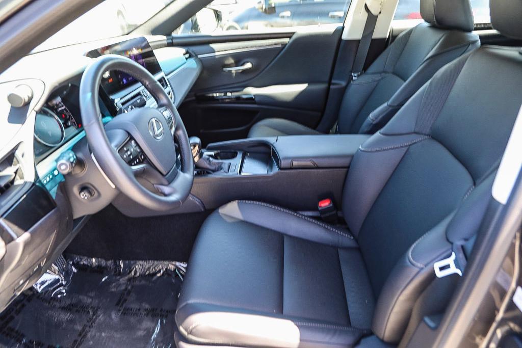 used 2025 Lexus ES 350 car, priced at $41,995