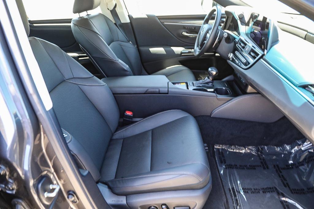 used 2025 Lexus ES 350 car, priced at $41,995