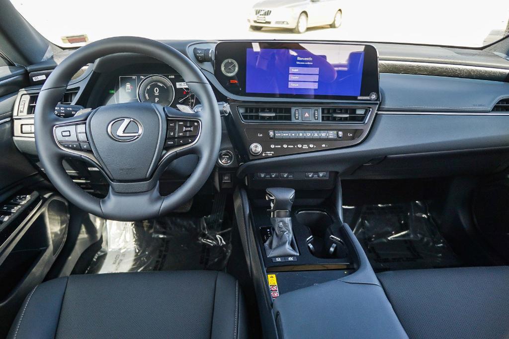 new 2025 Lexus ES 300h car, priced at $47,795
