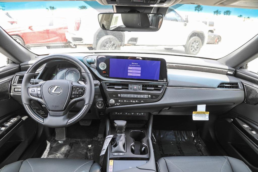new 2025 Lexus ES 300h car, priced at $52,666