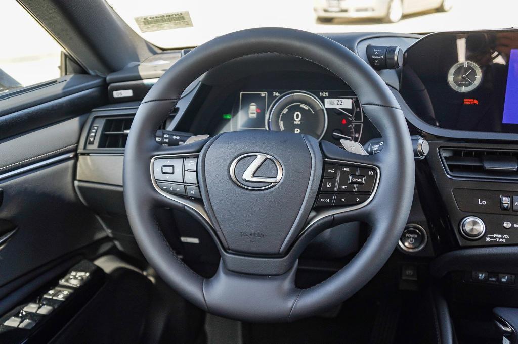 new 2025 Lexus ES 300h car, priced at $46,306