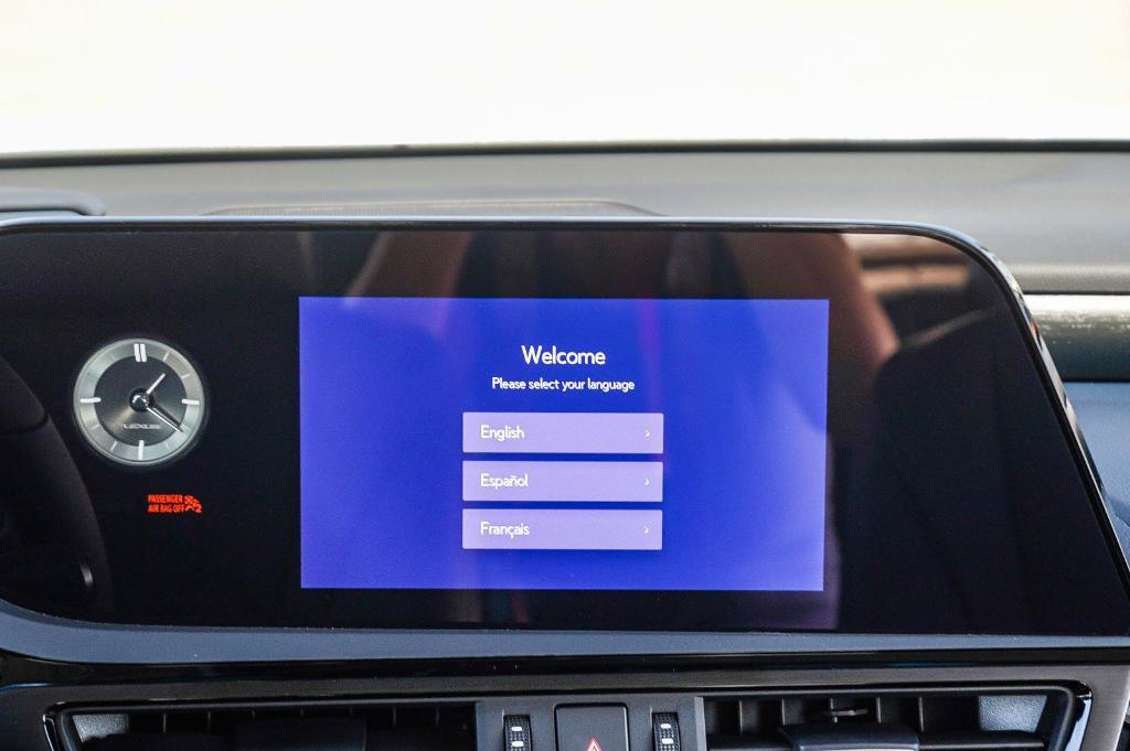 new 2025 Lexus ES 300h car, priced at $46,306