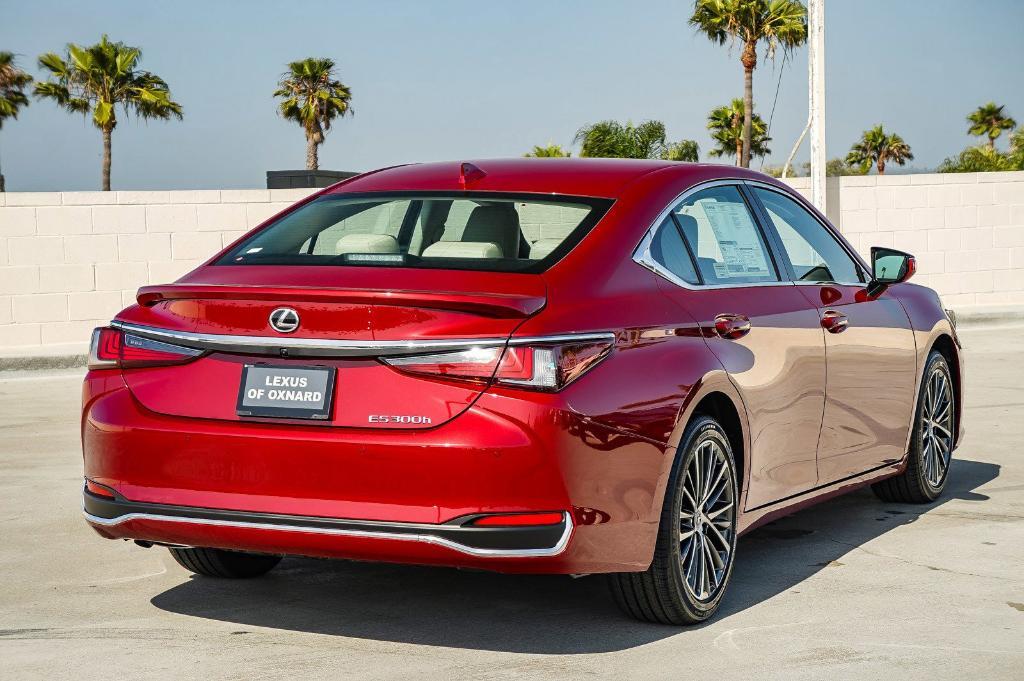 new 2025 Lexus ES 300h car, priced at $47,461