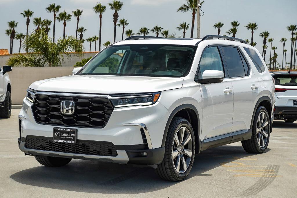 used 2023 Honda Pilot car, priced at $39,995