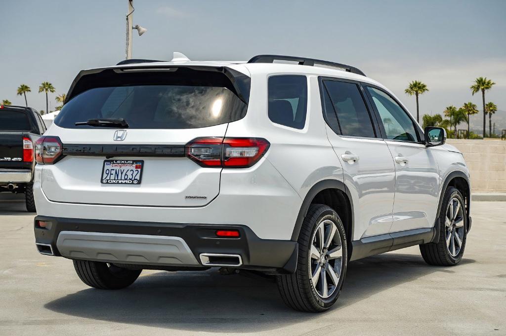 used 2023 Honda Pilot car, priced at $39,995
