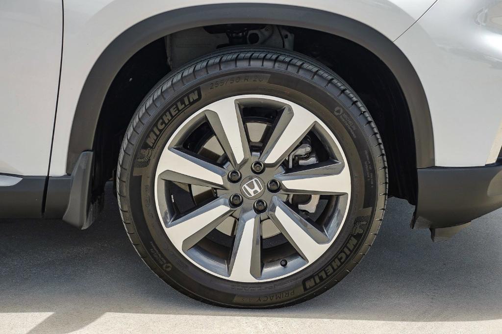 used 2023 Honda Pilot car, priced at $39,995