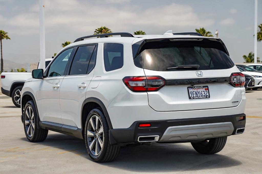 used 2023 Honda Pilot car, priced at $39,995