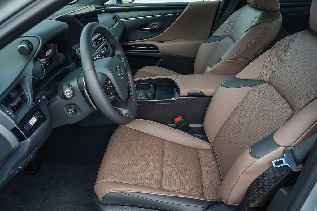 new 2025 Lexus ES 350 car, priced at $47,257