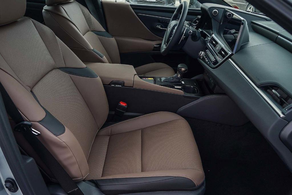 new 2025 Lexus ES 350 car, priced at $47,257