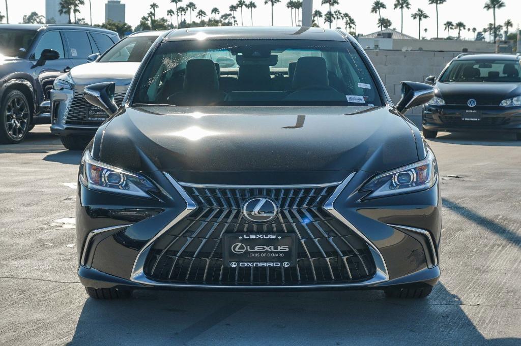 new 2025 Lexus ES 300h car, priced at $45,881