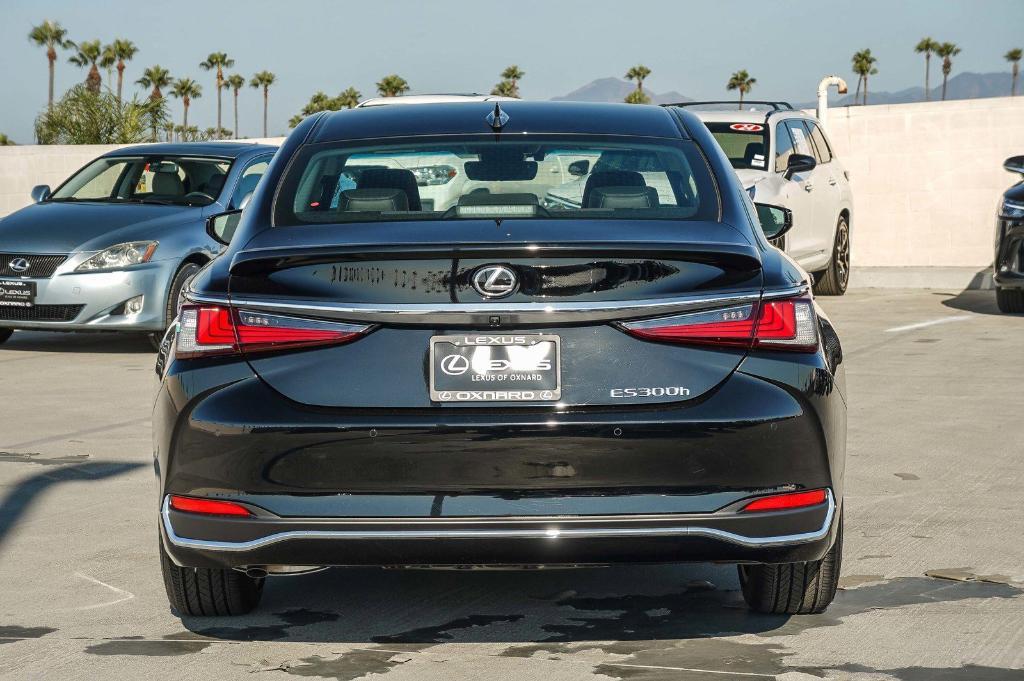 new 2025 Lexus ES 300h car, priced at $45,881