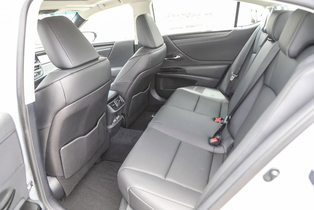 new 2025 Lexus ES 350 car, priced at $49,295