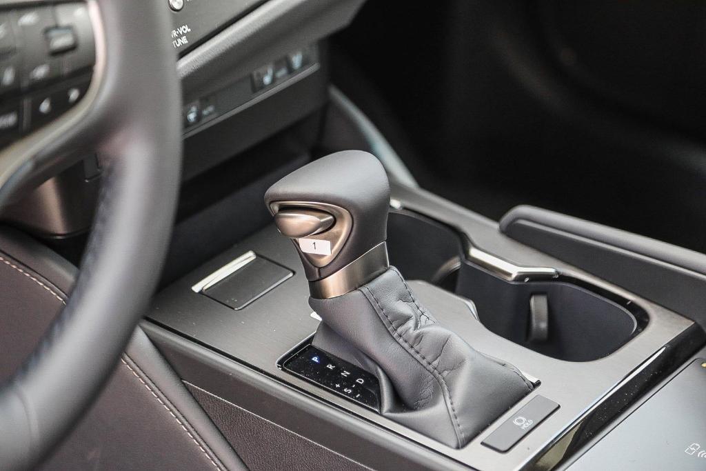 new 2025 Lexus ES 350 car, priced at $49,295