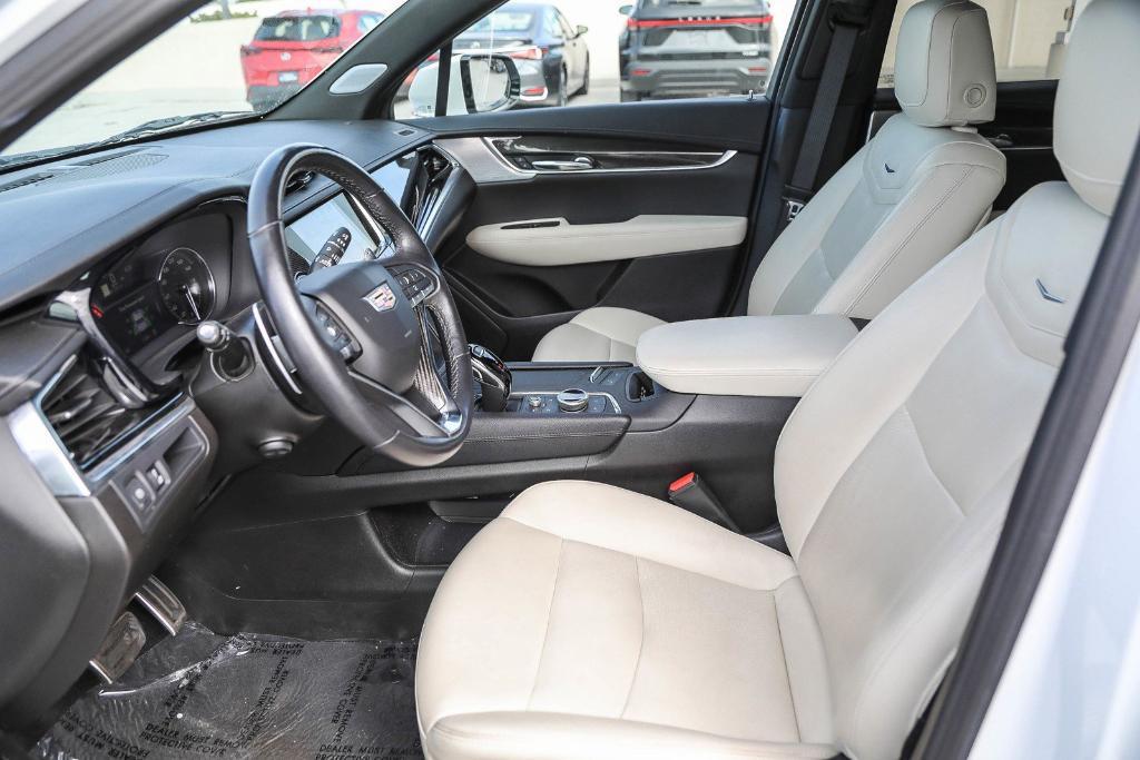 used 2023 Cadillac XT6 car, priced at $43,500