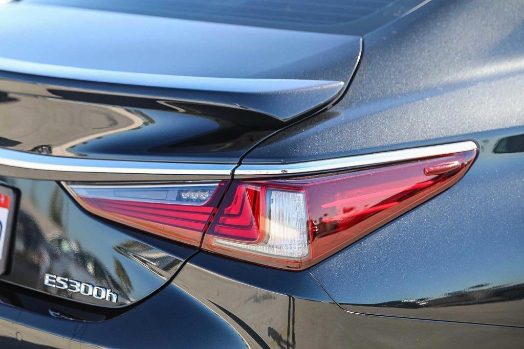 used 2024 Lexus ES 300h car, priced at $37,990