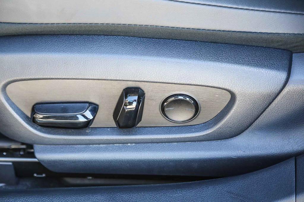 used 2024 Lexus ES 300h car, priced at $37,990