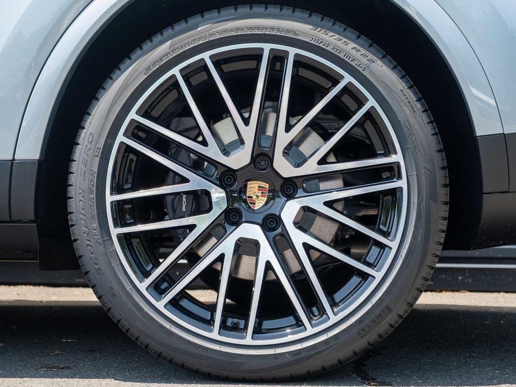 new 2025 Porsche Cayenne car, priced at $99,955