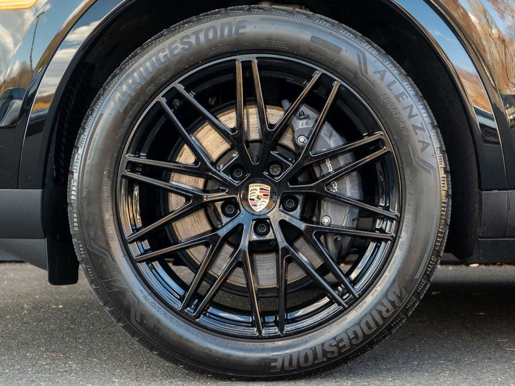 used 2025 Porsche Cayenne car, priced at $89,991