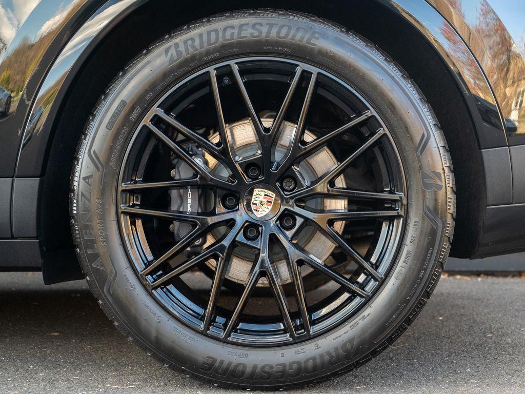 used 2025 Porsche Cayenne car, priced at $89,991