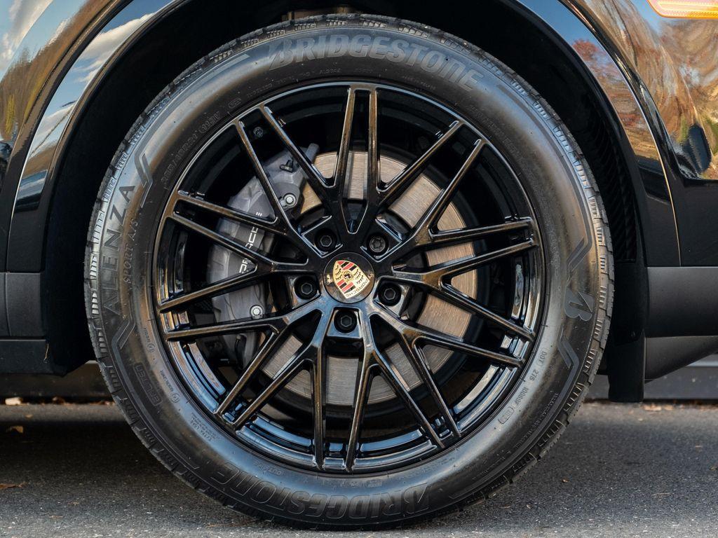 used 2025 Porsche Cayenne car, priced at $89,991