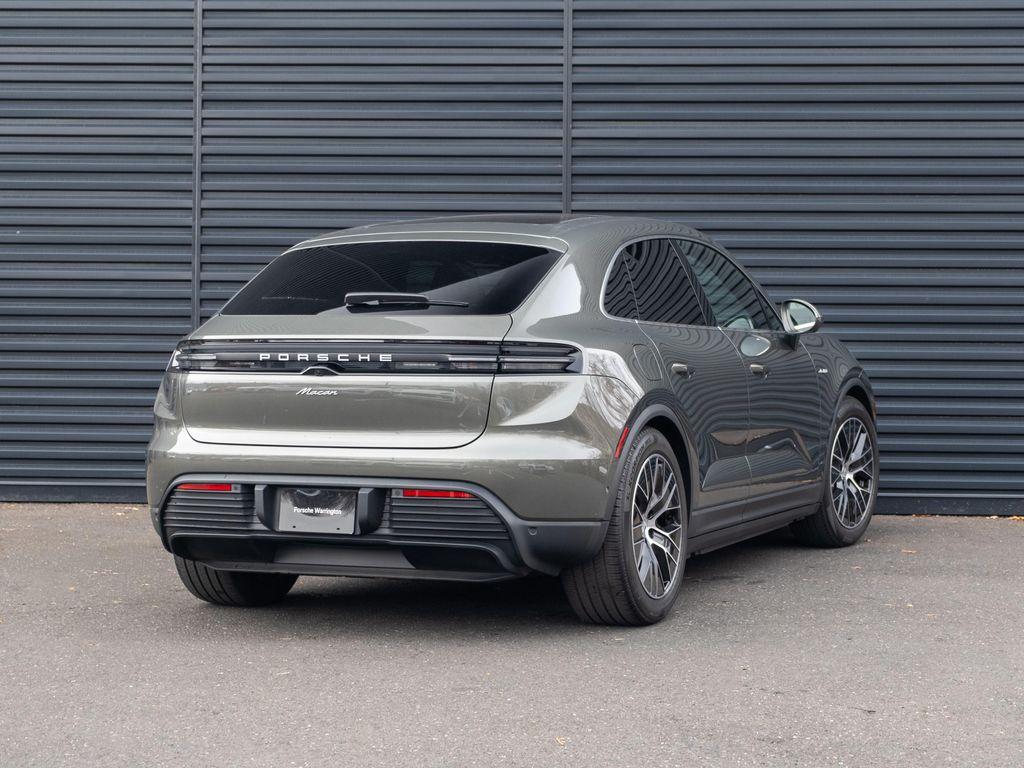 used 2025 Porsche Macan car