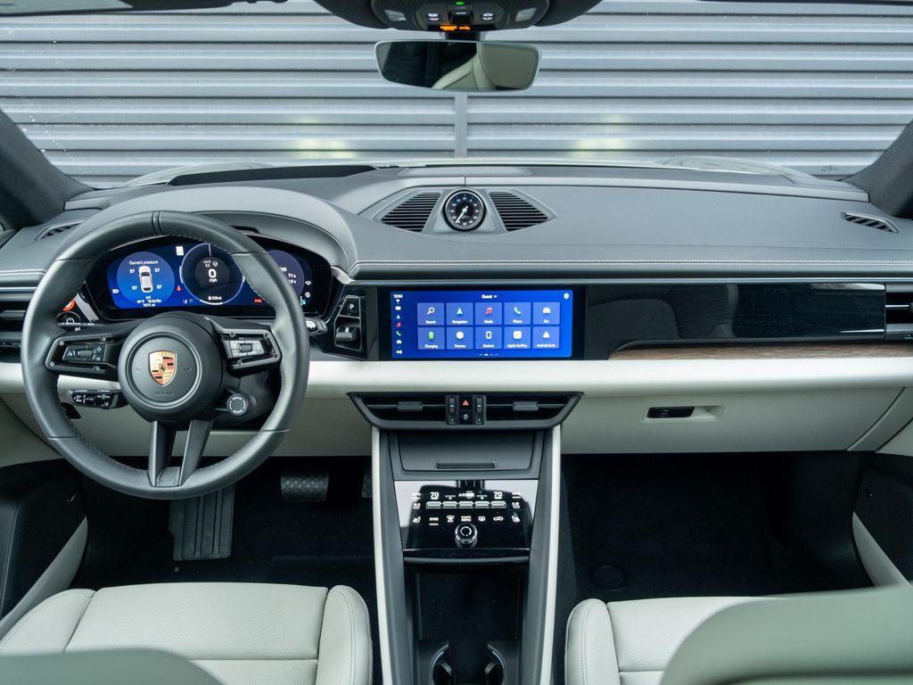 used 2025 Porsche Macan car