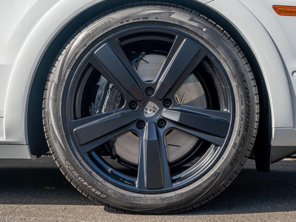 new 2026 Porsche Cayenne car, priced at $198,690