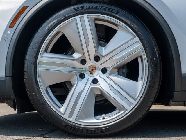 used 2025 Porsche Macan Electric car, priced at $82,991