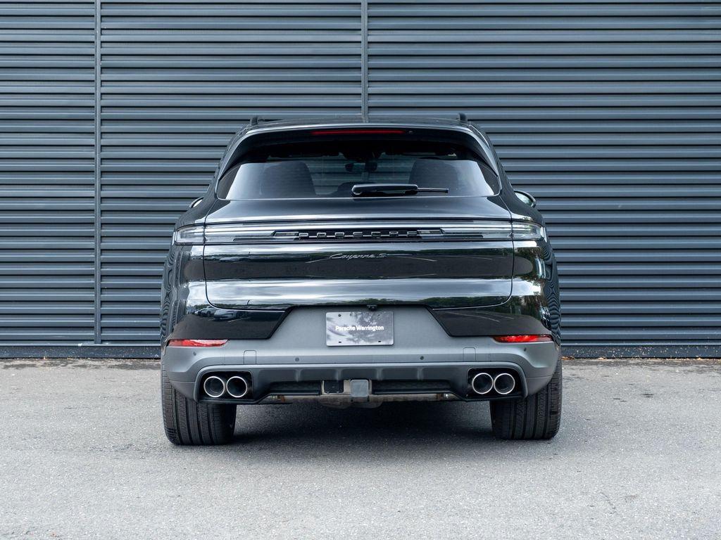 new 2025 Porsche Cayenne car, priced at $131,085