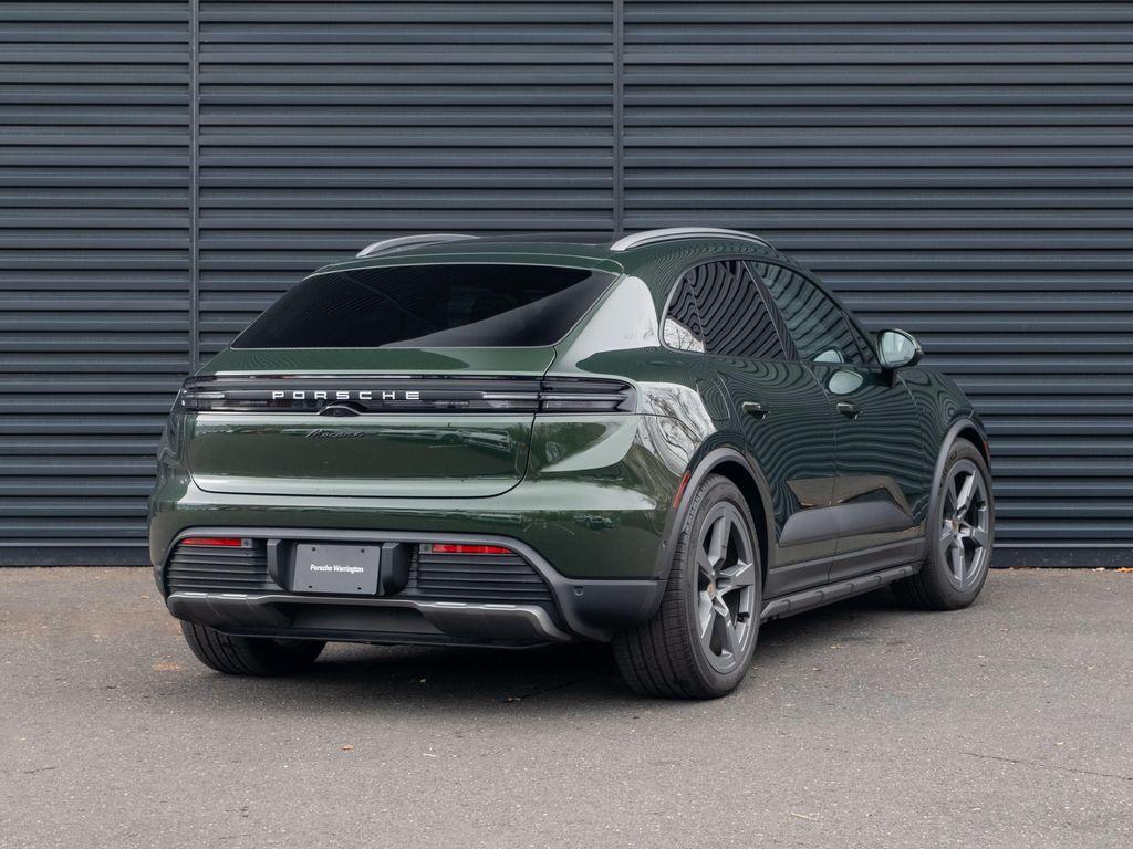 new 2025 Porsche Macan car