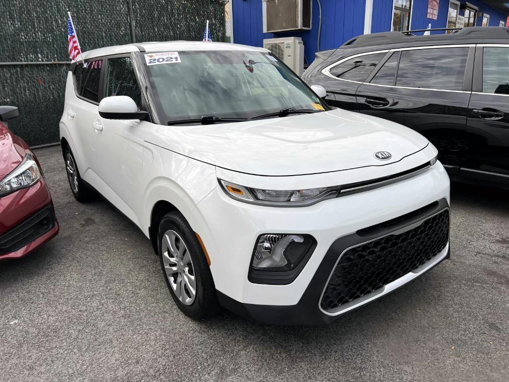 used 2021 Kia Soul car, priced at $13,998