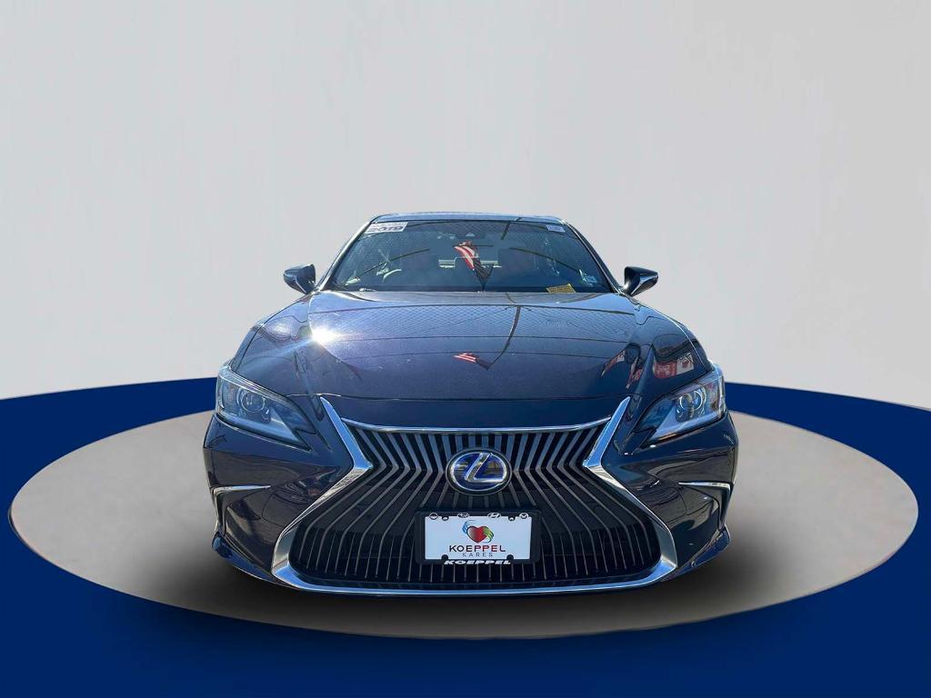 used 2019 Lexus ES 300h car, priced at $26,998