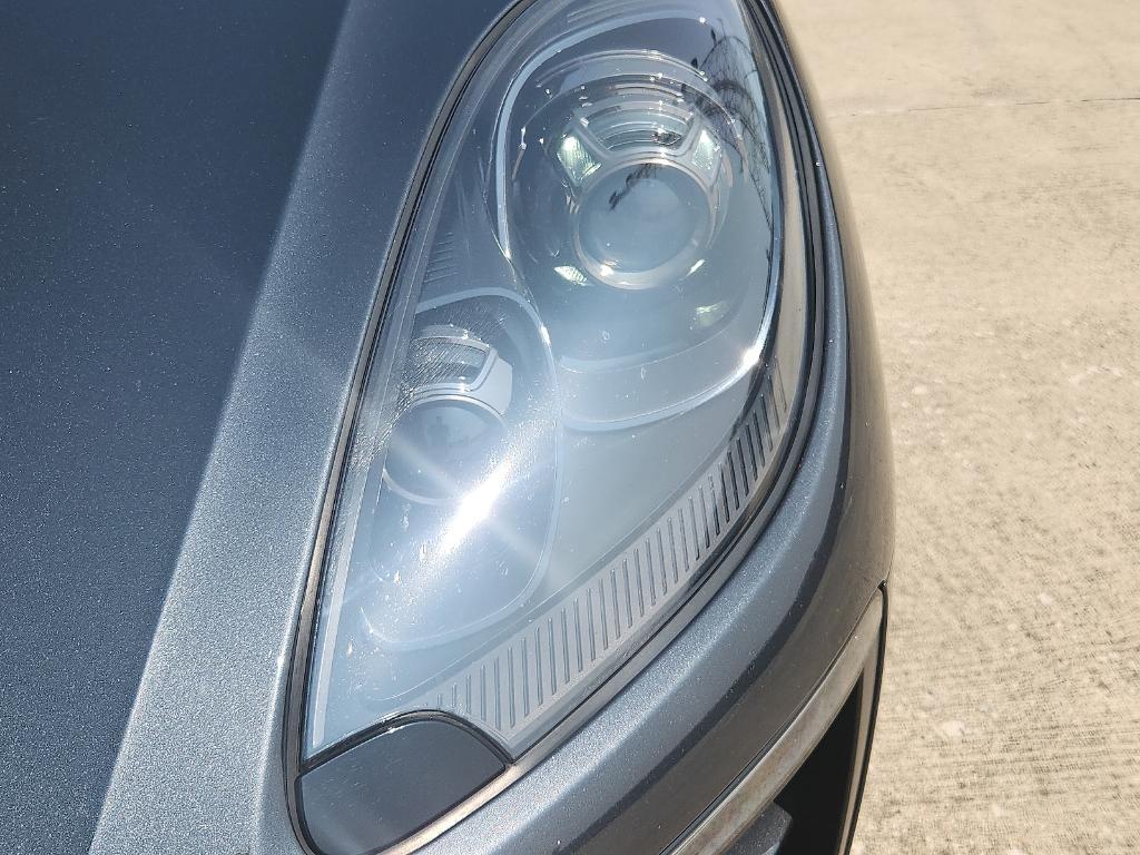 used 2018 Porsche Macan car, priced at $28,989