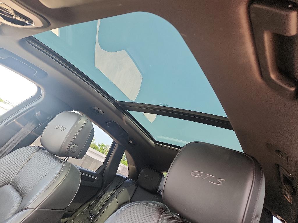 used 2018 Porsche Macan car, priced at $28,989