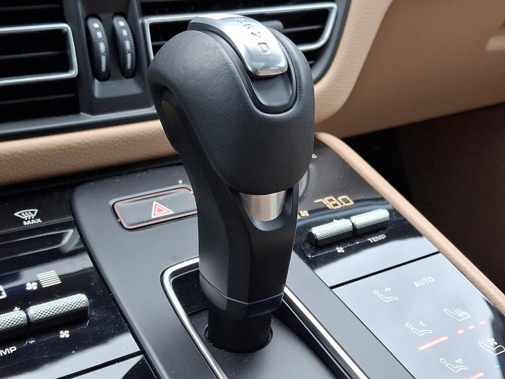 used 2024 Porsche Macan car