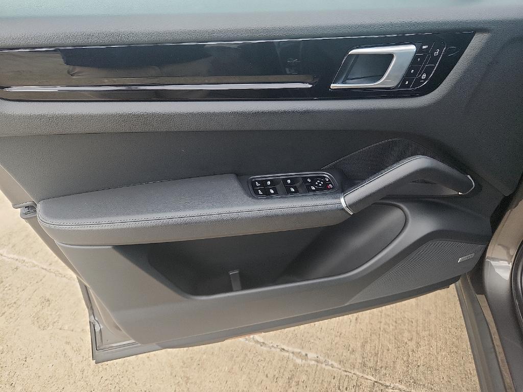 used 2020 Porsche Cayenne car, priced at $44,525
