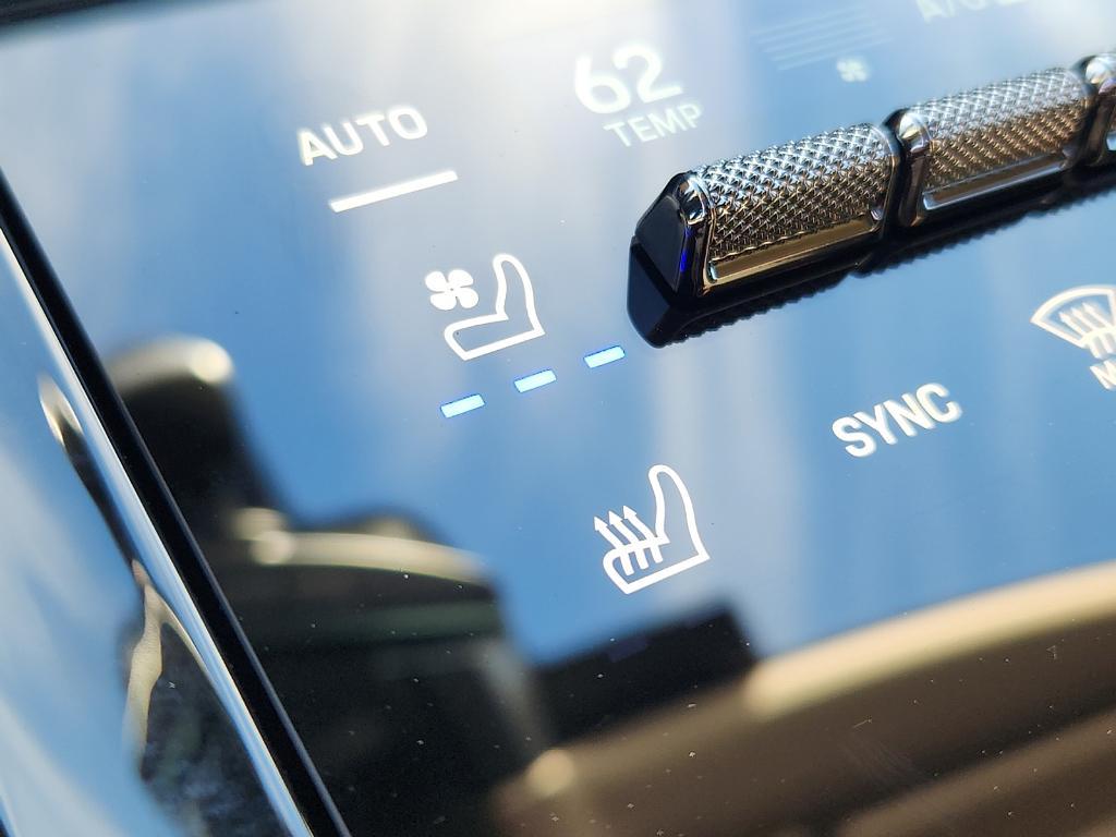 new 2026 Porsche Panamera car, priced at $142,510