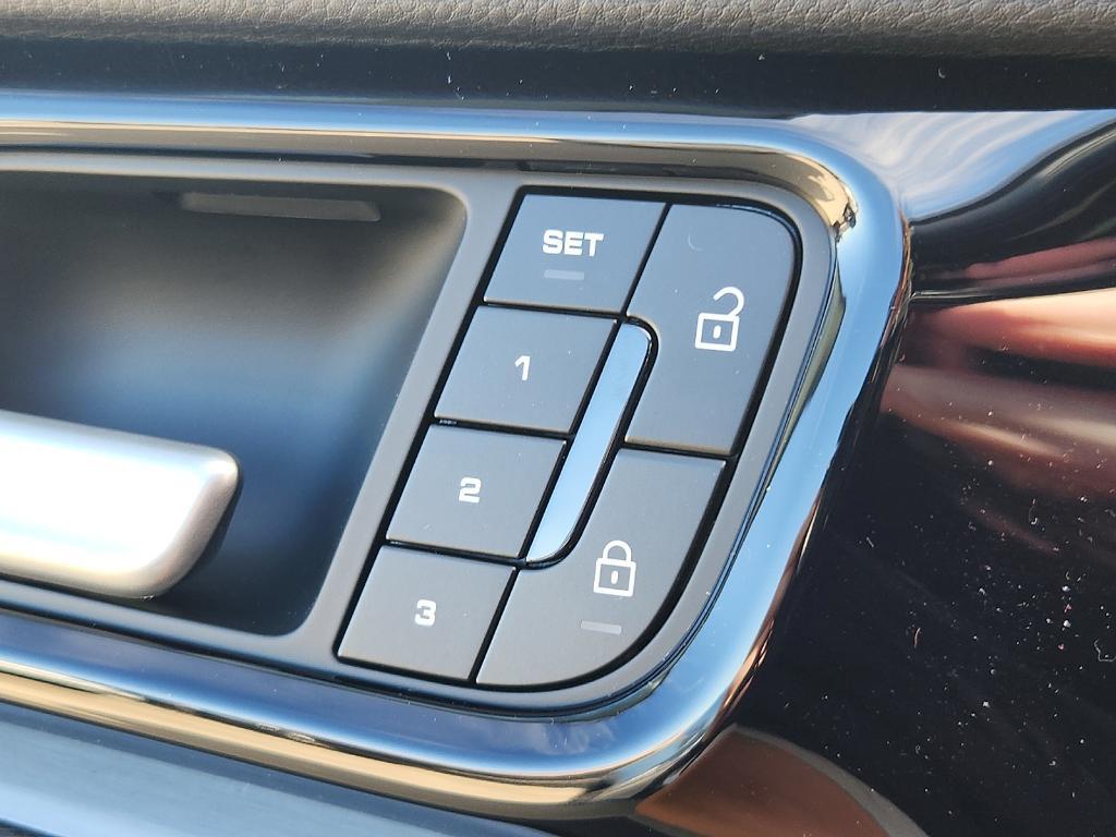 new 2026 Porsche Panamera car, priced at $142,360