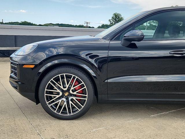 new 2025 Porsche Cayenne car, priced at $133,755