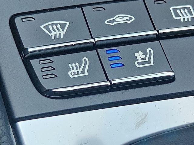 new 2025 Porsche 718 Cayman car, priced at $91,735