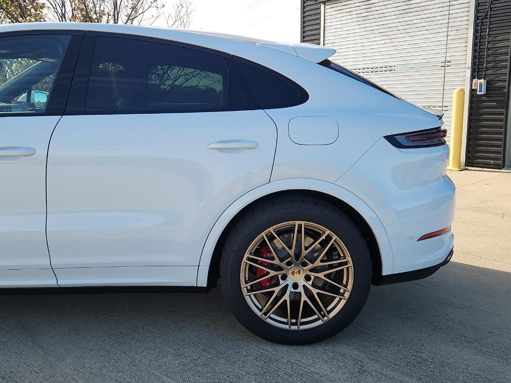 new 2026 Porsche Cayenne car, priced at $135,050