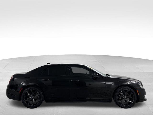 used 2022 Chrysler 300 car, priced at $26,995